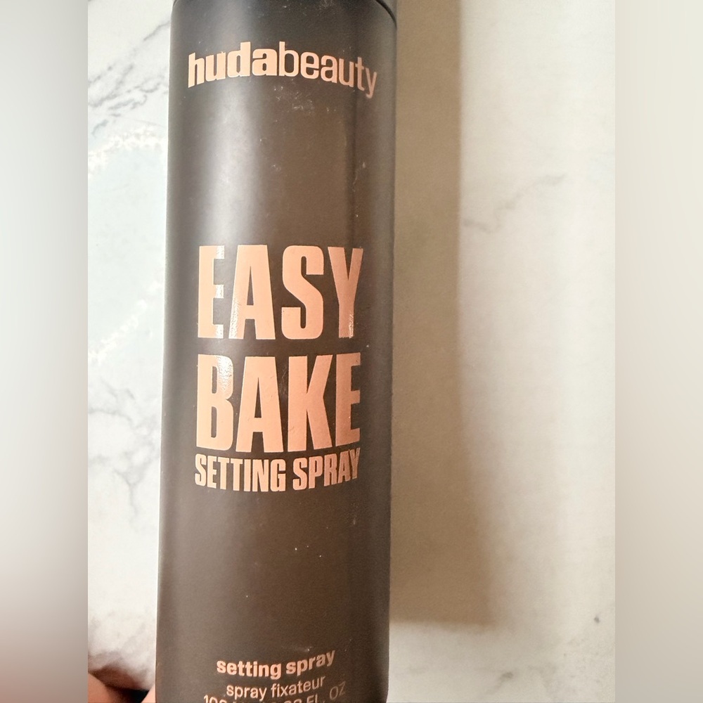 Easy Bake Setting Spray - Huda Beauty - full size